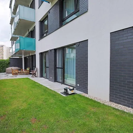 Lägenhet Jegeho Family Escape With Garden, Hot Tub And Free Parking