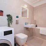 Jegeho Family Escape With Garden, Hot Tub And Free Parking Apartmán